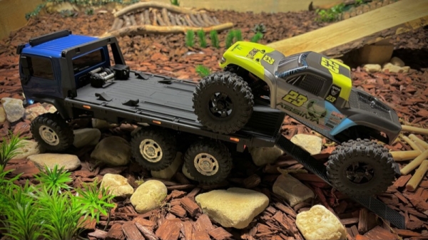 AB1810431 1:18 CR-18P "Tow Truck ARKTOS 6x6" blau RTR